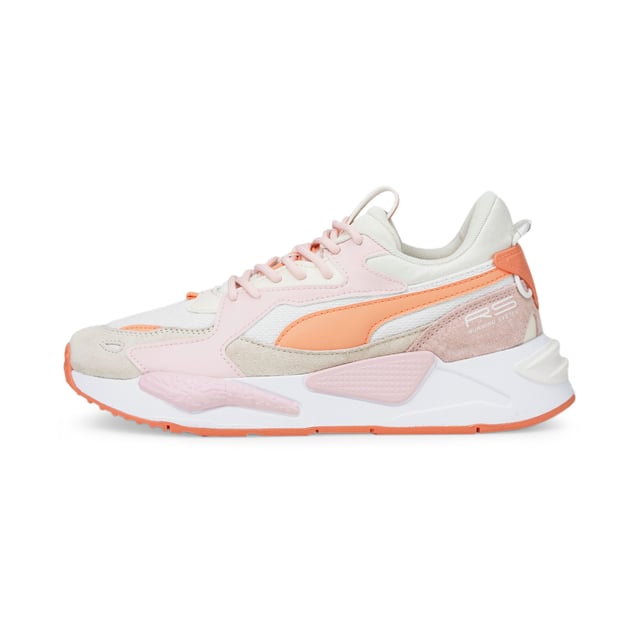 Specificaties: Streetstyle sneakers met gekleurde details in verschillende stoffen. De schoen is voorzien van Running System dempingstechnologie en een tussenzool van polyurethaan voor een comfortabele pasvorm Bovenwerk: Leer en stof Vetersluiting: Ronde veter Type zool: Antislip rubberen zool, verhoogd op de hiel Genummerd: UK