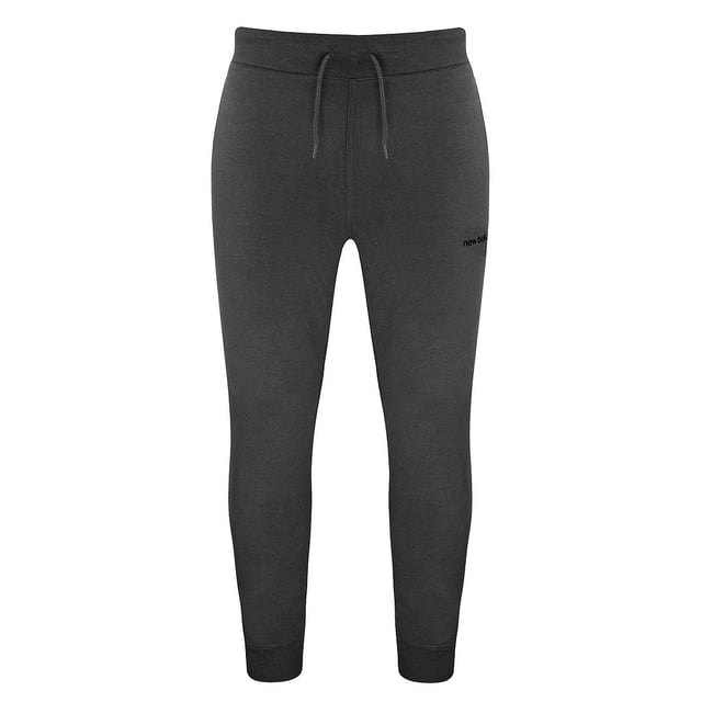 Stay comfortable and stylish on your rest days with the men´s New Balance NB Classic Core Fleece Pants.
The men´s sweatpants are made from soft and lightweight brushed fleece.
They have an athletic fit that feels great
while relaxing and looks even better when out with friends.