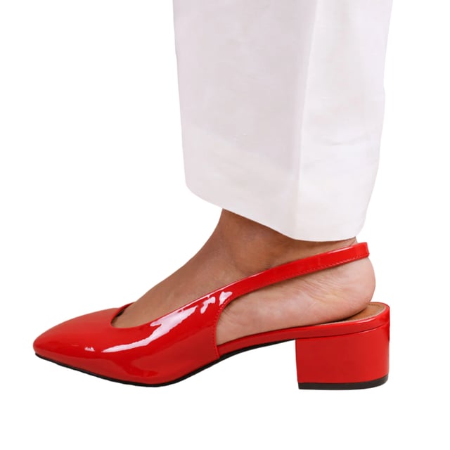 Where's That From - Damen Sandalen "Michigan", Lackleder (Rot) Gewebetechnik: langlebig. Obermaterial: Lackleder. Marke: Where's That From. Zum Anschlüpfen. Einlegesohle: gepolstert. Laufsohle: Gummi. Sling Back. Absatz: Low Block Heel. 6,86 cm. Design: Unifarben. Zehenstil: Quadratisch.