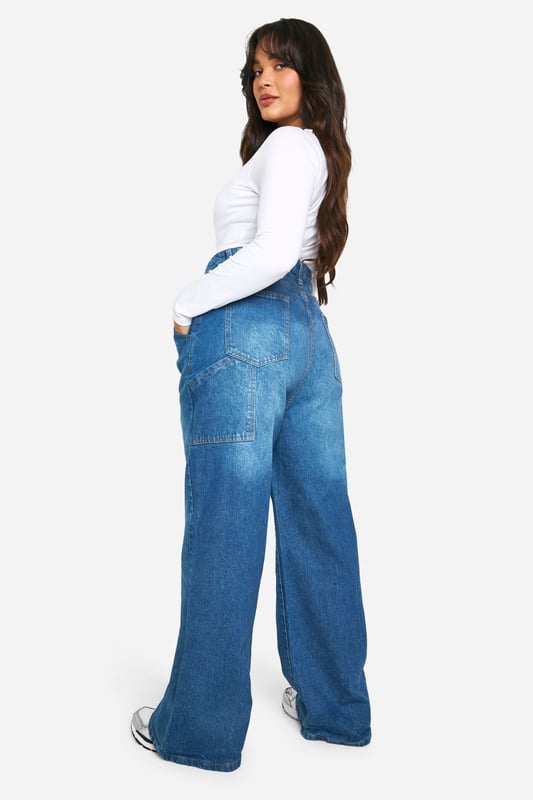 We've got your dream jeans covered with this latest pair from our plus size jeans collection. Made from a rigid denim that can be dressed up or down, these wardrobe staples are made with extra fabric to ensure the perfect fit. Pair with a relaxed-fit hoodie for off-duty days or team with a sparkly top and statement heels for a killer jeans-and-a-nice-top combo. Want more inspo? When it comes to versatile denim, plus size high waisted jeans are a perfect to show off your curves and flatter your waistline, just wear them with cropped jumpers or oversized t shirts. Style: Boyfriend JeansFabric: Woven