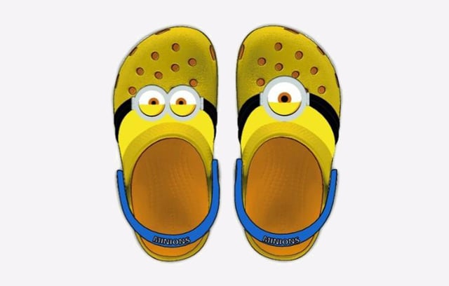 Real Fun Shoes For Real Fun Kids. A decade after their introduction, the Minions are still popular no matter how old or young. Crocs Fun Lab styles feature original character-rich graphics resulting in more fun for the little ones.
-Uppers featuring Minions graphics where kids can interact with them
-Pivoting heel straps for a more secure fit
-Croslite foam for support and comfort
-Iconic Crocs Comfort: Lightweight. Flexible. 360-degree comfort.