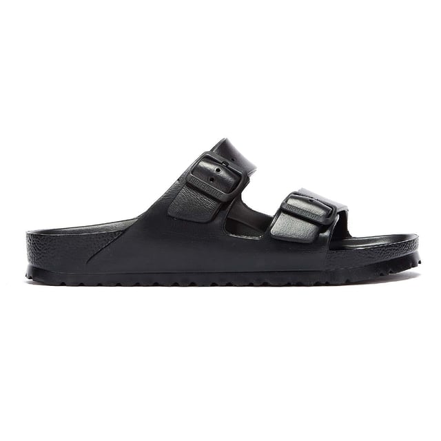 Las Birkenstock Arizona cuentan con dos correas ajustables para garantizar un ajuste cómodo y seguro. La plantilla contorneada 'anatomicamente correcta' y la barra para los dedos elevada apoyan la función de agarre de tus pies. Las sandalias Arizona de EVA tienen un ajuste más estrecho en comparación con otros estilos de Birkenstock.