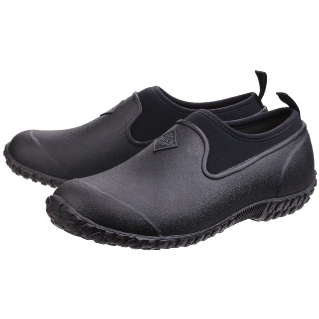 Muck Boots Muckster II Low Rubber Black Wellies Shoes The gardening shoe that started it all now comes in a true women's last offering an even greater fit for all day comfort. Whether you're in the garden, running errands, or walking the dog, you'll enjoy these shoes.
