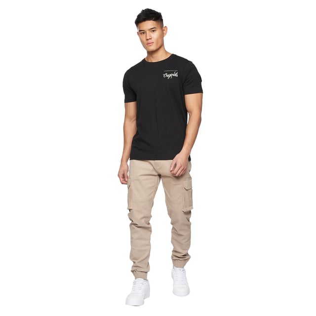 98% Cotton, 2% Elastane. Design: Plain. Fastening: Button, Zip Fly. Fabric Technology: Durable, Stretch. Belt Loops. Pockets: 2 Side Pockets, 2 Cargo Pockets, 2 Back Pockets, Flap Closure, Concealed, Buttoned. Hem: Ribbed.