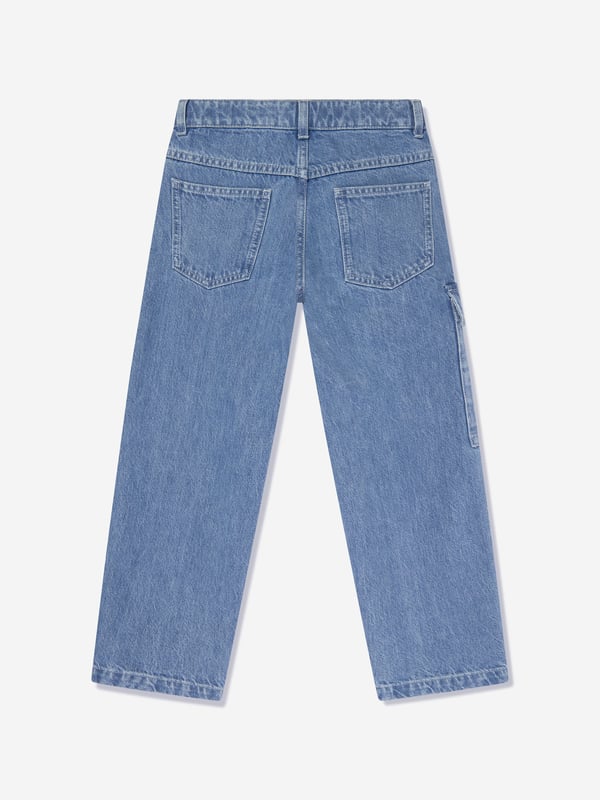 Fendi incorporate the traditional with the modern. These unisex regular jeans in dark blue capture the Italian label's reconceptualised outlook on utilitarian fashion. Crafted in beautiful high quality denim with five pockets. They are embellished with an embroidered side logo and contrasting FF iconic detail. Side Pocket With Flap and Buttons Belt Loops Front Zip and Button Closure 100% Cotton