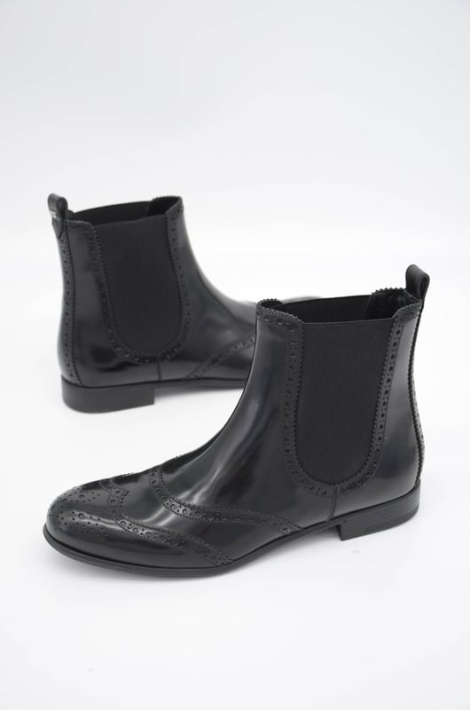 Dolce and gabbana chelsea boots top