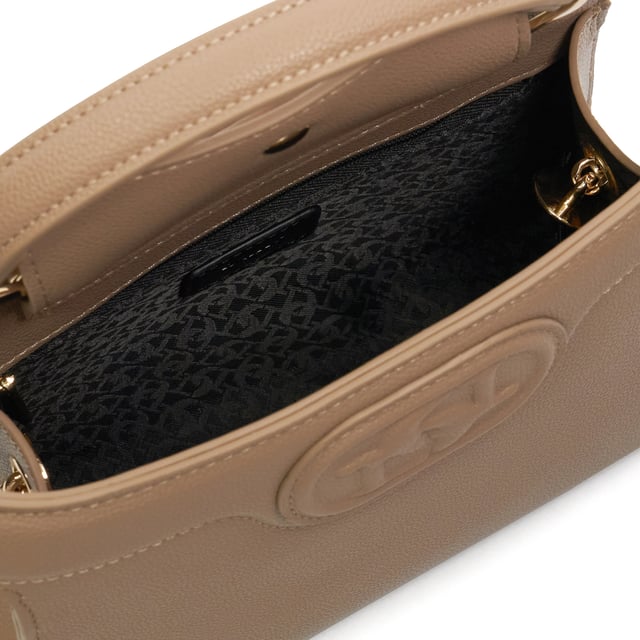 The Daily tote bag has turn lock closures that can be left undone for a more casual look. Simply secure the straps for a sleeker, smarter option. The central monogrammed lined compartment will house everything you need, whilst the magnetic closure will keep your belongings safe. The chain shoulder strap can transform the look from a shoulder bag to a cross body and adds to the versatility of this chic style.
