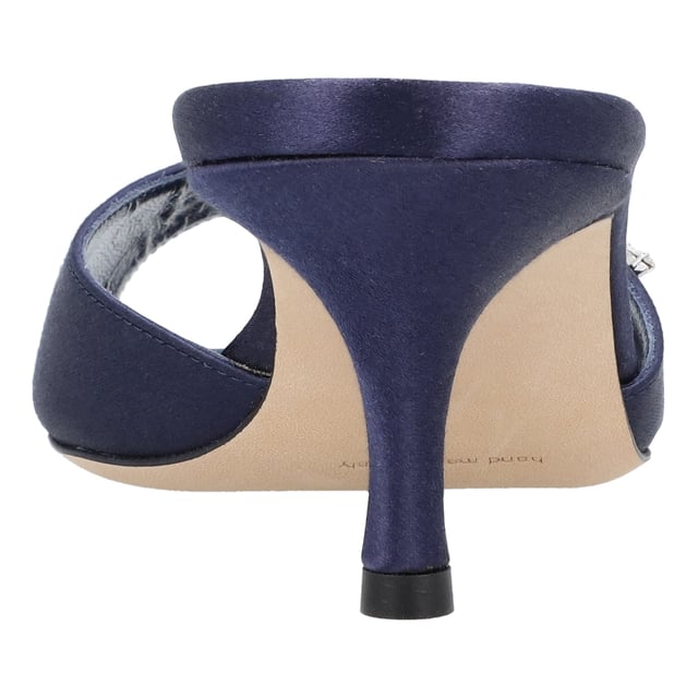 Heel measures approximately 50mm/ 2 inches
Green satin
Slip onMeasurments:  height: 500 mm