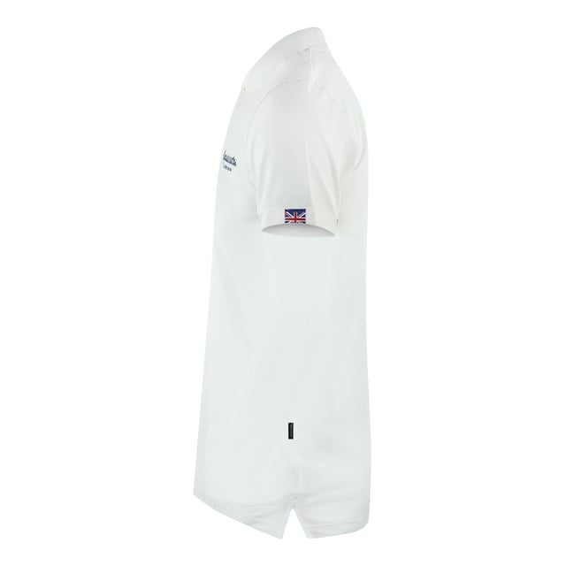 Aquascutum London Classic White Polo Shirt. Experience the sophistication of the Aquascutum brand with this classic White polo shirt, featuring a subtly embroidered brand logo. Feel the quality craftsmanship of this timeless piece, offering style and comfort for any occasion. Add some elegance to your wardrobe today!. Embroidered Branding on The Left Chest, Aquascutum London Classic White Polo Shirt. 100% Cotton, Regular Fit, Fits True To Size, Button Closure, Union Jack Logo. Check Detail Under The Button Fasten, Short Sleeve, Collar Neck. Style Code: P01523 01