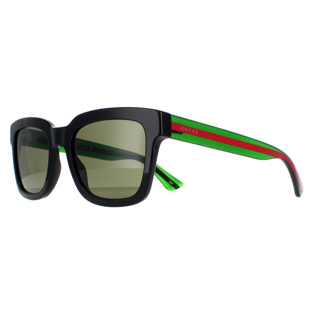 Gucci GG0001SN 002 zwart en groen met rode streep groene zonnebril heeft een slimme vierkante stijl frame gemaakt van dik acetaat. Veelzijdig en gemakkelijk te dragen voor elke gelegenheid met Gucci tekst branding op elke tempel.