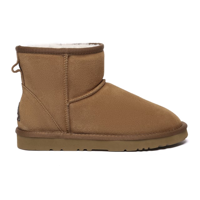 Discover the Ostrich Boots, a favourite among A-list celebrities, perfect for your winter wardrobe staple. These iconic boots effortlessly complement any outfit, whether you're relaxing at home or out running errands, seamlessly merging style with practicality for enduring comfort.

Product No. EAU3017

Description:
- Cow Suede Upper
Sheepskin Wool Insole and Lining
- EVA Sole