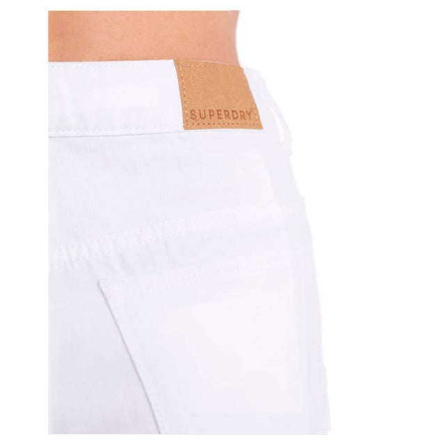 Superdry Wide Leg Cropped Jeans In White High waist
Zip fly with five pockets
Wide leg
Cropped model
Regular fit