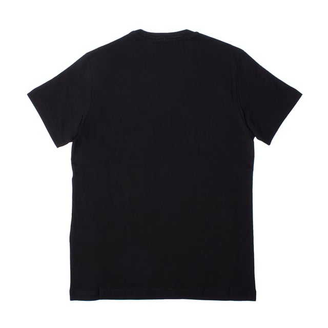 Camiseta de manga corta y cuello redondo para niños de Dsquared2, con un ajuste cómodo y relajado que proporciona una holgura sin perder estructura.

Confeccionada en fibra de algodón de primera calidad, garantiza suavidad y transpirabilidad, ideal para el uso diario.

El diseño presenta el logo de la marca y el nombre de una colección importante impresos en el pecho, brindando un toque moderno y distintivo.

Perfecta para un look casual que equilibra comodidad y estilo, esta prenda representa la esencia relajada y versátil de Dsquared2.  
Composición: 100% Algodón  
Cuidado:  
- Lavable a máquina máx. 30ºC y ciclo delicado.  
- Usar detergentes suaves.  
- Secar en secadora a baja temperatura.  
- Planchar a bajas temperaturas.  
- No limpiar en seco.
