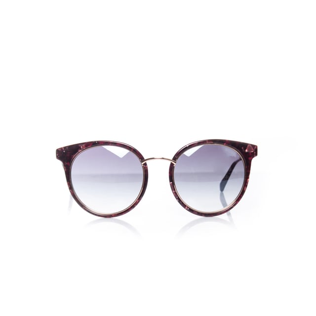 VINTAGE, RRP AS NEW
Balmain, Oversized Red Sunglasses. This item is in very good condition and comes with box and dust cover.
 • CONDITION: very good condition

• MEASUREMENTS: height lens 5.5 cm, width lens 6 cm, width frame 14.5 cm

• FABRIC: plastic

• COLOUR: red