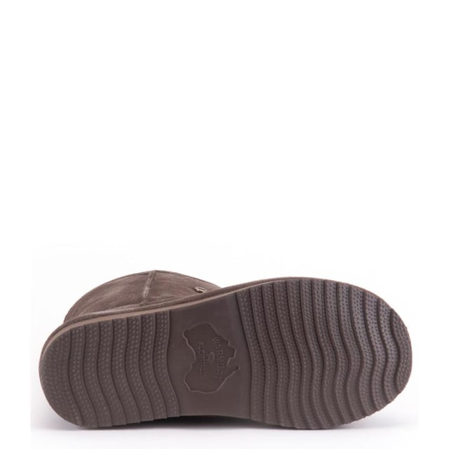 Kangaroo Suede von Warmbat in der farbe Braun.