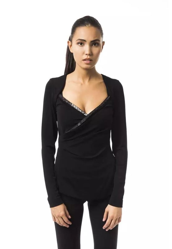 Black Viscose Tops & T-Shirt
  Open collar
  Long sleeves
  Versatile and stylish
  Made from Quality viscose fabric
  Comfortable and durable
  Perfect for casual or polished looks
Material: 95% Viscose 5% Elastane