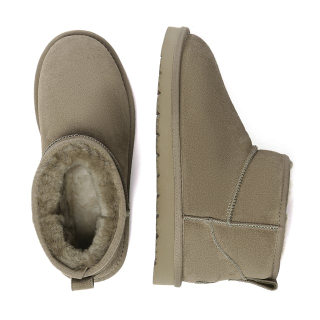 The Finch Ultra Mini Classic Boots feature a conveniently lower ankle height, making them a breeze to slip on. Perfectly designed for those who may find it challenging to pull on other boot styles.

Specification:
Suede Upper
Warm Sheepskin Wool Lining
Soft Sheepskin Wool Insole
EVA Sole

Technologies:
Water & Stain Resistance Upper
Slip Resistance Outsole
