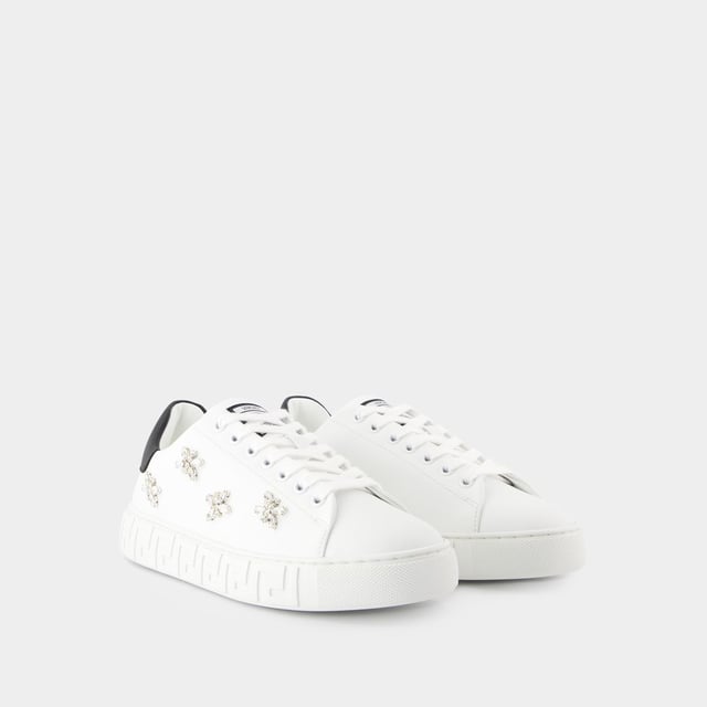 Versace Zapatillas La Greca - - Tejido - Blanco Colores: BLANCO - Blanco+Negro. Material: TEJIDO. TEJIDO. Cierre: cordones en la parte superior. Forma de la punta: redonda. Ajuste: fiel a la talla - Tallaje: americano.