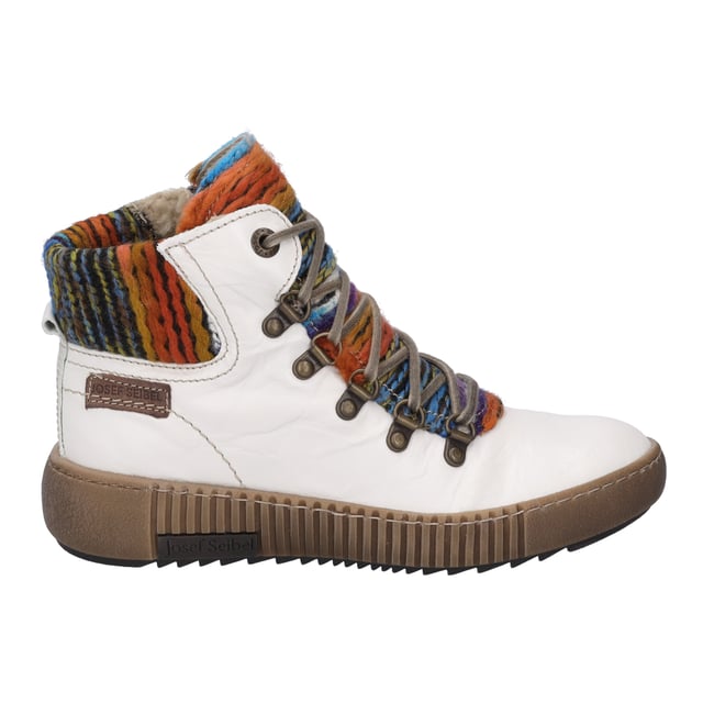 Unsere weiße Stiefelette ist das perfekte Accessoire für Dein Freizeit-Outfit im Herbst und Winter. Wir fertigen diese weiße Stiefelette aus langlebigem Nappa-Leder. Der praktische Reißverschluss dient einem festen Halt im Schuh. Für die kalten Tage ist der Schuh mit flauschigem Plüsch warm gefüttert. Die herausnehmbare Sohle kannst Du im Handumdrehen wechseln. Aufgrund der Machart AGO bietet Maren 06 eine ideale Passform. Wenn Dir die Schuhweite F zu schmal und die Weite H zu breit sind, ist dieser Schuh für Dich perfekt. Wherever you go - dieses alltagstaugliche Modell Maren 06 begleitet Dich durch dick und dünn.