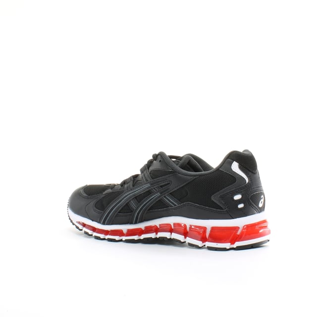 Descubra un zapato que no solo se ve muy bien, sino que también proporciona un comodidad y rendimiento excepcionales durante todo el día.

Esta versión actualizada está equipada con 360 grados de tecnología GEL®, que ofrece absorción de choque protector y amortiguación de lujos para un paso cómodo. Combinado con una entresuela moldeada ligera y sensible, crea un efecto de primavera que energiza cada paso. Siente la diferencia a medida que te mueves con mayor comodidad y rebote.

Diseñado para la estabilidad y el soporte, este zapato presenta tecnología Trusstic System® para controlar la torsión y la torsión, asegurando una conducción estable y controlada. El contador de talón interno asegura su pie en posición, proporcionando apoyo adicional a medida que se mueve y minimiza el riesgo de incomodidad o lesión.

Con su diseño audaz inspirado en el calzado de los 90, el versátileador de gel-kayano® 5 360 complementa sin esfuerzo una amplia gama de looks informales. Abraza tanto el estilo como la comodidad, sin comprometerlo, a medida que avanzas en tu día.

Comprender su tipo de pronación es esencial para encontrar la zapatilla correcta. El Gel-Kayano 5 360 está diseñado para aquellos con un tipo de pie neutral y arcos de tamaño normal. Ofrece una distribución uniforme desde el frente del pie durante el empuje. A medida que su pie contacta con el suelo, aterriza en el exterior del talón y luego rueda hacia adentro (pronuncia) para absorber el choque y apoyar el peso corporal.

Abrace el estilo, la comodidad y el rendimiento del zapato masculino Gel-Kayano® 5 360 Sportstyle. Ya sea que esté llegando a las calles o realizando sus actividades diarias, disfrute del equilibrio perfecto del diseño de la moda y la tecnología deportiva avanzada en un zapato que apoya su movimiento natural.