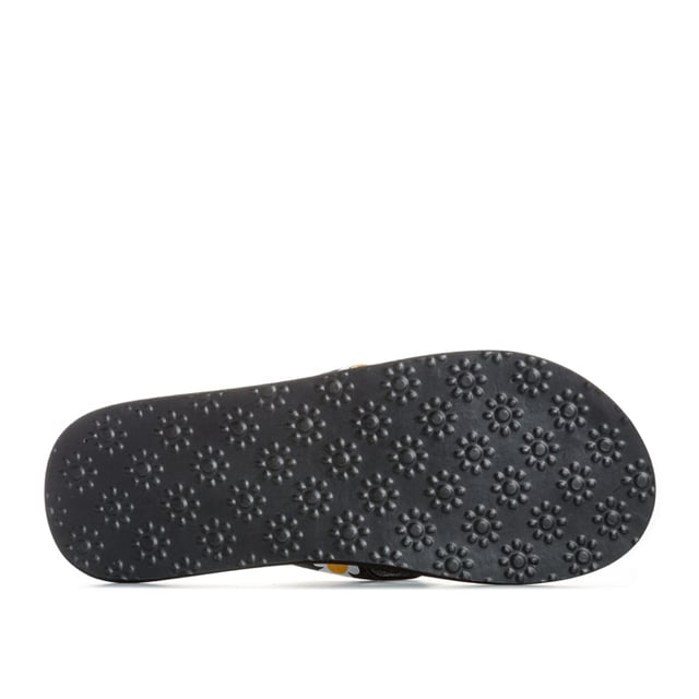 Sandalias negras Rocket Dog Adios Daisy para mujer, confeccionadas en textil y suela de goma. Presentan diseño de margaritas, tira para la puntera y la marca Rocket Dog.