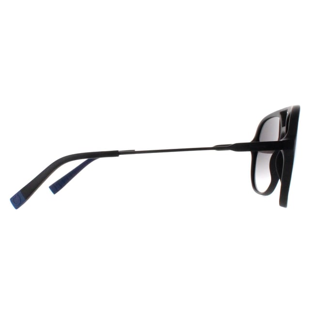 Las gafas de sol Salvatore Ferragamo SF999S 002 negro gris estÃ¡n meticulosamente elaboradas a la perfecciÃ³n. Presentan un diseÃ±o elegante y contemporÃ¡neo que combina a la perfecciÃ³n lujo y funcionalidad. La exquisita montura de acetato estÃ¡ adornada con intrincados detalles y el icÃ³nico logotipo de Salvatore Ferragamo, que irradian una elegancia atemporal. Con lentes que proporcionan una claridad Ã³ptima y protecciÃ³n UV, estas gafas de sol ofrecen estilo y practicidad.