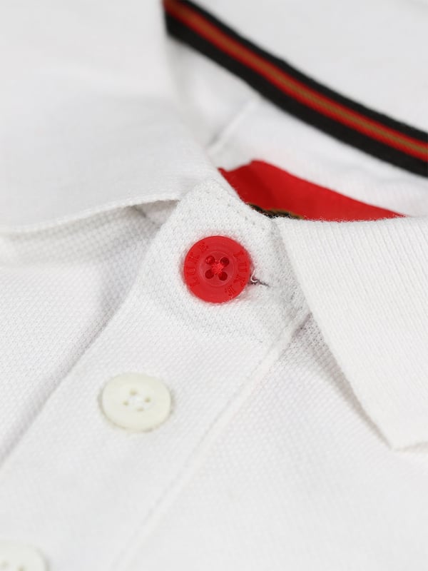 Complete your everyday look with this polo top from LUKE. Crafted from a luxury cotton pique, it's cut to a relaxed fit with a three button placket and features a soft rib collar and cuff. It is complete with the brand's iconic lion head embroidery on the left
