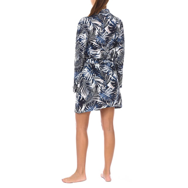 Women's 3/4 sleeve robe.
 Wrap robe with ribbed finish.
 Closure with matching cord.
 Seams seen in tone.
 Composition: 100% polyester
 Care:
Handwash.
 - Do not use bleach.
 - Do not use dryer.
 - Supports iron.
 - Do not dry clean.