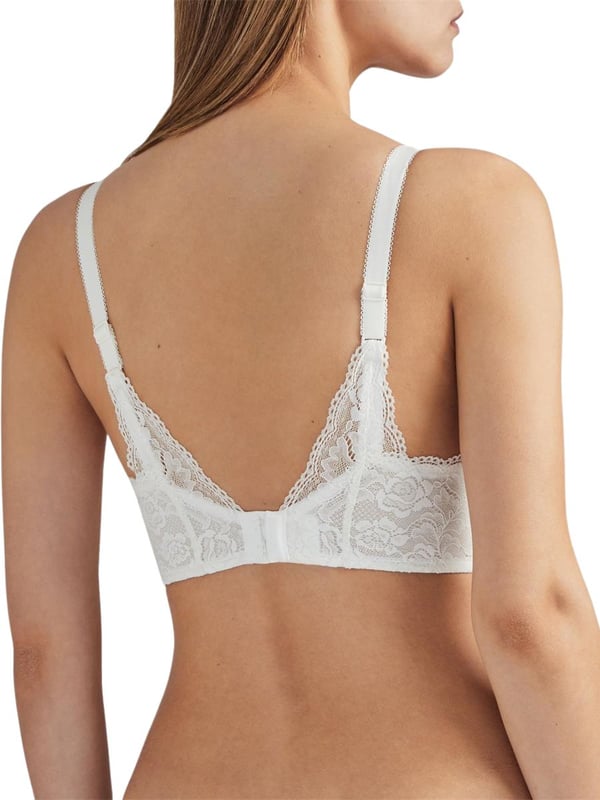 Aubade Roseessence Moulded Half Cup Bra. T-Shirt style with elastic lace trim and band. With elastic straps and an elastic tulle. Finished with Swarovski jewel. The product is hand-wash only.