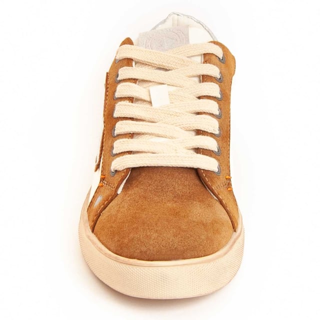 Sneaker casual para mujer. Fabricado con materiales veganos. Calce cómodo. Plantilla acolchada. Fabricado por otras marcas para nuestra marca.