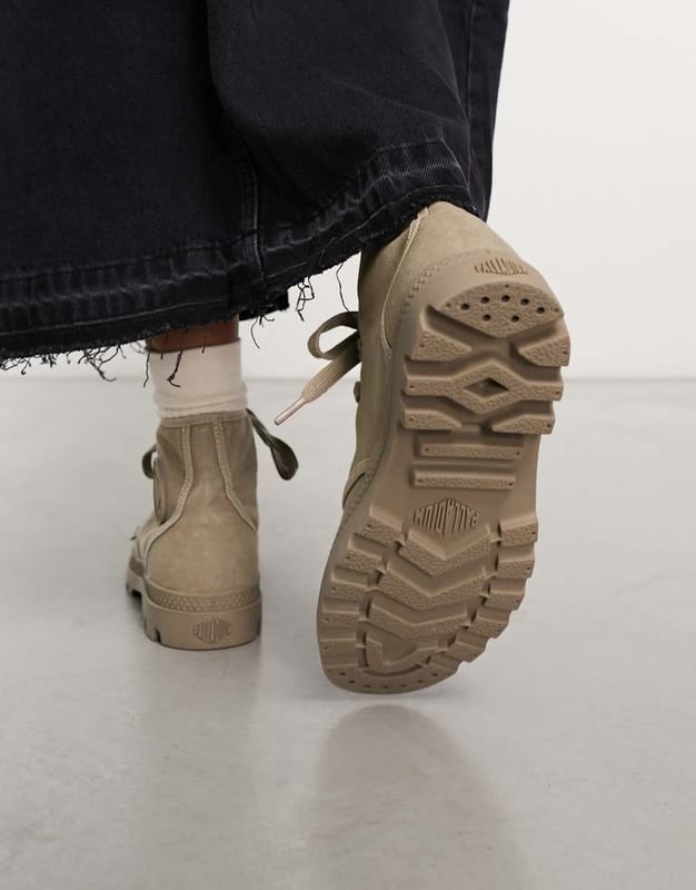 Shoes by Palladium Call off the search Lace-up fastening Signature Palladium branding Round toe Chunky soleSold By: Asos