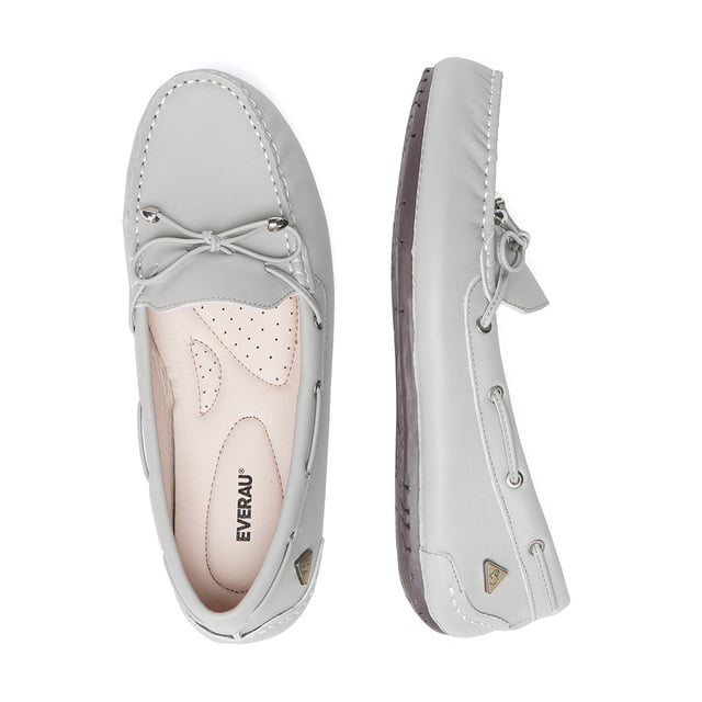 EVER AU Australia Women Grebes Leather Loafer Grebes, embodies timeless elegance with its sleek design, destined to be your go-to choice for summer. Crafted with a breathable leather lining and offered in a palette of neutral and soft pastel hues, it's ideal for all your upcoming summer adventures. Product No. EAU1001 Description: Leather Upper Leather Insole Leather Lining Rubber Sole