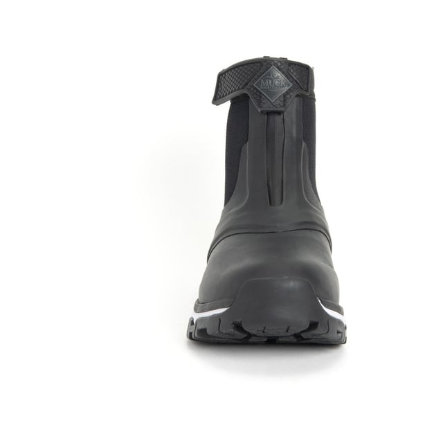 De Apex is een high-performance sportschoen gebouwd op een innovatief platform voor high-endurance outdoor bezigheden. 100% waterdicht en gecombineerd met ademende mesh voeringen om elite bescherming en vochtregulatie te bieden.
