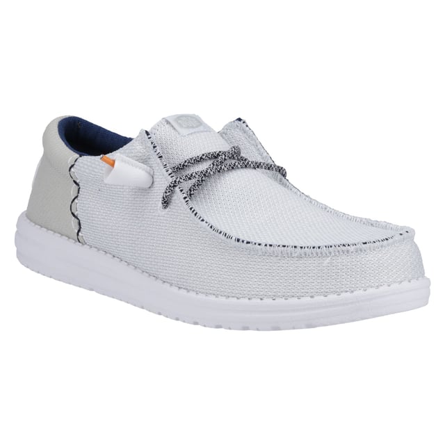 Wally Funk Open Mesh is season-ready. Airy mesh uppers meet easy-fit and support for a warm-weather moc that hangs no matter the temp.