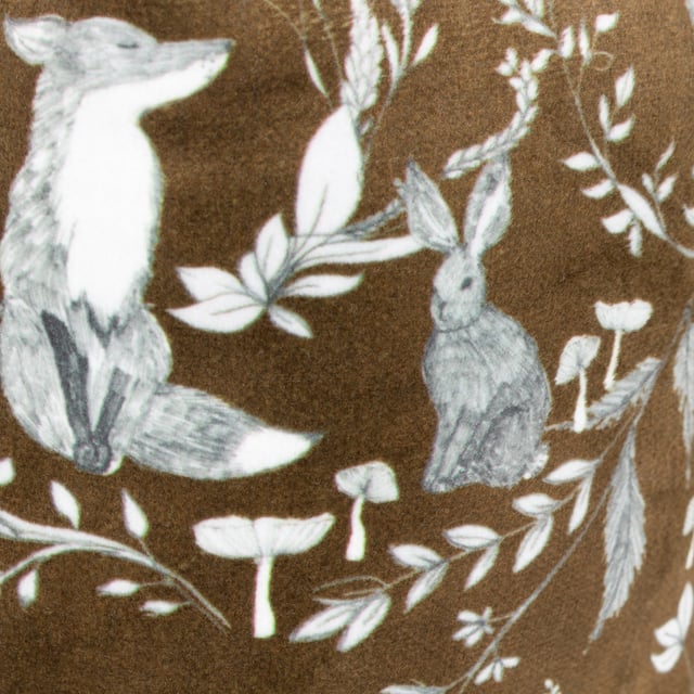 As this lovely stop holds open your door, explore our snug and delicate perspective on the charm of woodland creatures. Hand-drawn bunnies, foxes and bears stand among the delicate flowers on an earthy background. A perfect finishing touch for a rustic-themed room.
