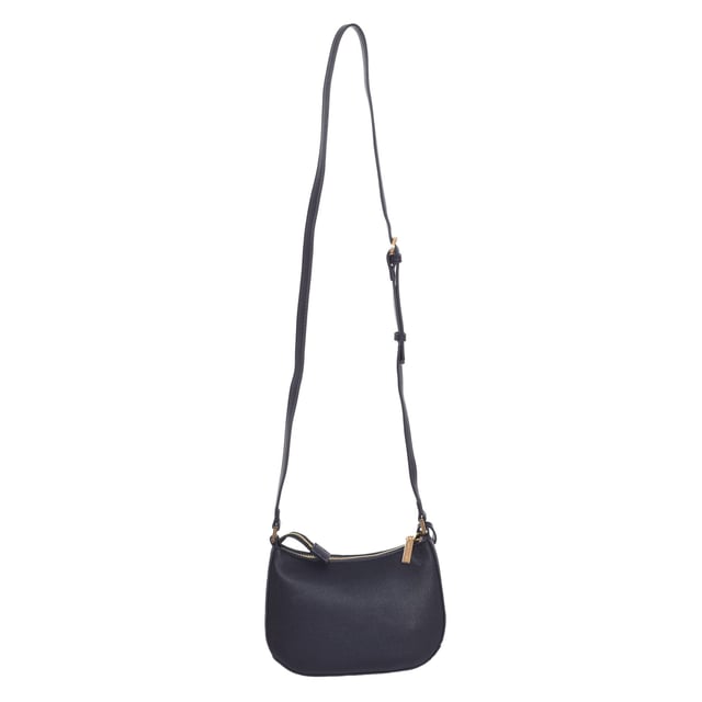 Bolso bandolera U.S. POLO ASSN.
Sintético.
Cierre con cremallera.
Interior frontal: Un bolsillo abierto.
Interior trasero: Un bolsillo con cremallera.
Correa ajustable.
Forro interior con estampado de la marca.
Logo de la marca en el frontal.
Costuras vistas a tono.
 Medidas: 22x13x5cm
 Composición: 100% Poliuretano
 Cuidados:
Limpiar con un paño húmedo.