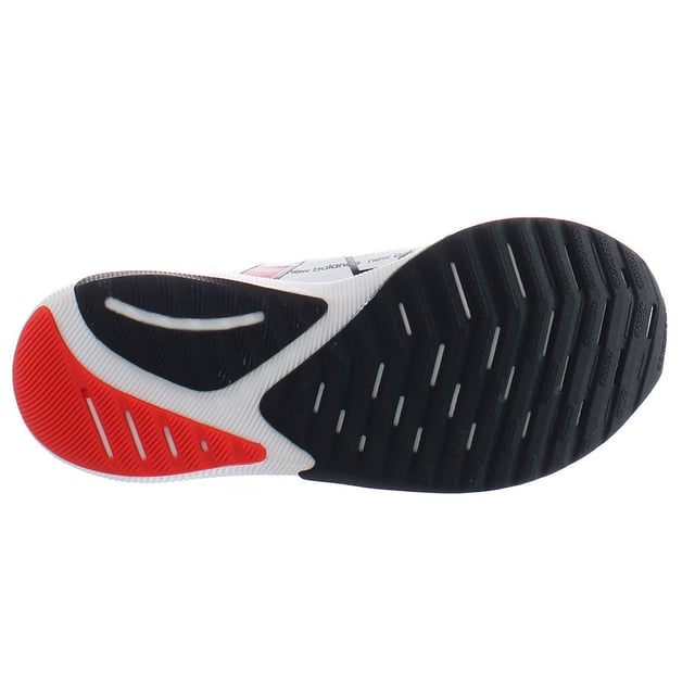 The New Balance FuelCell Propel v2 Running Shoe are built to enhance your natural stride. This shoe features a full-length FuelCell midsole that delivers excellent energy return. The bootie upper construction hugs your foot for a seamless and supportive fit. It has an engineered mesh upper that is lightweight and breathable. The seamless, plush tongue and collar creates a soft feel that wraps around your foot in comfort.