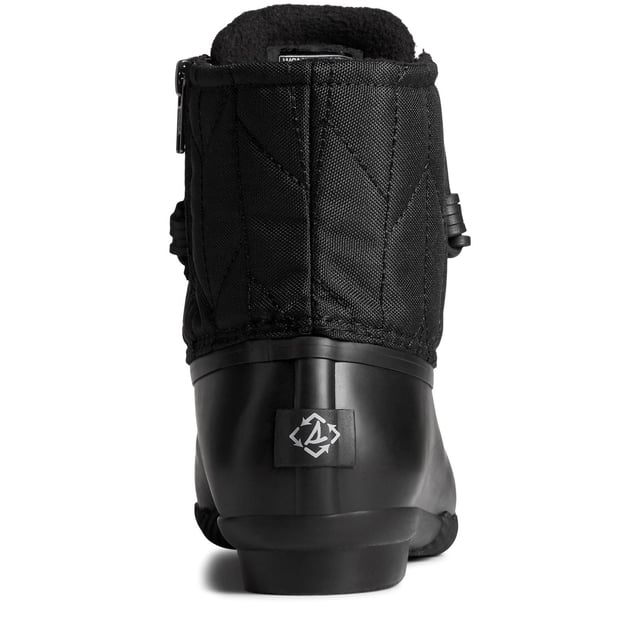 Keep your feet dry and your conscious clear with the Saltwater SeaCycled Duck Boot. Sustainably sourced SeaCycled tough weave upper with a protective rubber shell construction is no match for wet weather.