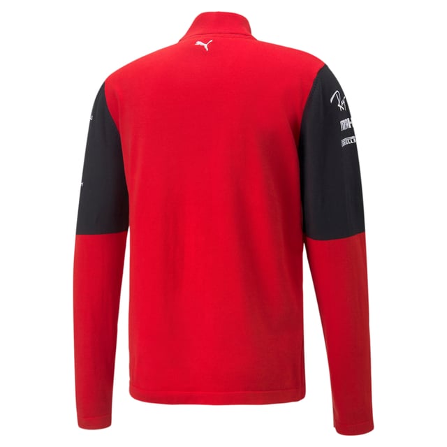 HISTORIA DEL PRODUCTO Luce con orgullo tu pasión por la Scuderia Ferrari con esta sudadera de punto con media cremallera, inspirada en los colores del equipo. Su atrevido diseño de bloques de color evoca los trajes de carreras históricos de la Scuderia Ferrari, mientras que el gráfico se inspira en el edificio Gestione Sportiva de la Scuderia Ferrari en Maranello para añadir un toque moderno. Usada en la parrilla por el equipo Scuderia Ferrari durante la temporada 2022 de Fórmula 1™, esta sudadera ha sido diseñada para verdaderos fans como tú.DETALLES .Sistemas de cierre de media cremallera con cuello alto.Mangas largas.Marcas Scuderia Ferrari y PUMA.