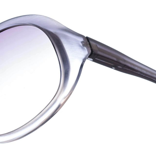 Acetate frame sunglasses
 Color Light gray
 Oval shaped frame.
 Gradient gray colored lenses
 Acetate temples with the brand's name engraved.
 100% UV Protection.
 Anti-reflective crystals.

 More information
 Lens height: 60 mm.
 Lens width: 58mm.
 Bridge: 18mm.
 Temples: 139 mm ..

 Cleaning and maintenance:
 -Clean the glasses with soap and water.
 - Do not use dirty or abrasive cloths, which may alter the characteristics of the filters.
 - Use only original accessories and spare parts.
 Measures: Lens width: 58 mm.- Lens height: 60 mm.- Bridge: -18 mm.- Temples: 139 mm.
 Composition: Acetate
 Care:
Clean the glasses with soap and water.
- Do not use dirty or abrasive cloths, which may alter the characteristics of the filters.
- Use only original accessories and spare parts.