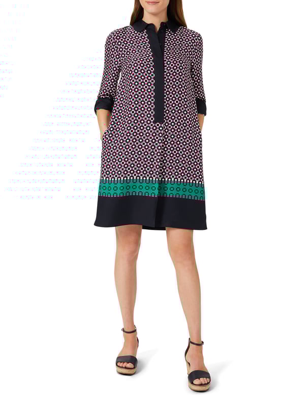 Infinitely versatile. Featuring a contemporary geo print, the Marci dress is cut to a relaxed shift silhouette. Boasting a multitude of styling possibilities, wear it as a dress or over jeans or trousers.