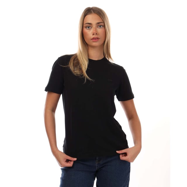Women's Superdry Vintage Logo Embroidered T-Shirt in Black Womens Superdry Vintage Logo Embroidered T-Shirt in black.- Ribbed crew neckline.- Short sleeves.- Embroidered logo.- Signature logo tab.- Slim fit.- 100% Cotton.- Ref: W1011122A02A