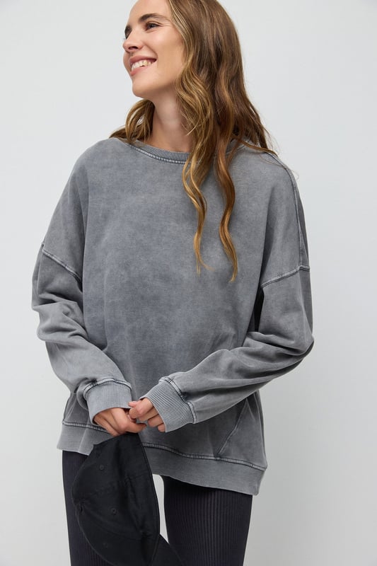 Nomatter-What bietet eine Kollektion für starke, einzigartige und stilbewusste Frauen. Hochwertige Stoffe und moderne Designs vereinen Komfort und Eleganz für jeden Anlass. Ob Alltag oder besondere Events – unsere Liebe zum Detail macht den Unterschied. Entdecken Sie zeitlose Ästhetik mit femininen Akzenten und heben Sie Ihren Stil auf ein neues Level. Mit "Nomatter-What" finden Sie die perfekte Kombination aus Ausdrucksstärke und Eleganz.