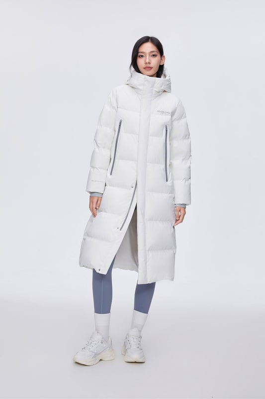 Featuring exclusive custom-made buttons and high-quality 680+ duck down filling for optimal and consistent warmth, this unisex design offers exceptional versatility for everyone.

PREMIUM ACCENTS: Exclusive custom-made buttons, beautifully designed.

HIGH QUALITY 680+ DUCK DOWN:;90% filling for optimal warmth, evenly distributed for consistent warmth.;

DESIGNED FOR EVERYONE: Unisex style, exceptionally versatile.