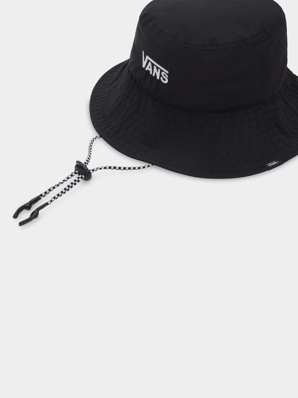 The Level Up Bucket Hat is a boonie bucket hat featuring an adjustable chin strap for an easy and secure fit. It also has the Vans logo in direct embroidery on the front.
Features:
Boonie bucket hat
Adjustable chin strap
Composition: 100% recycled Nylon fabric