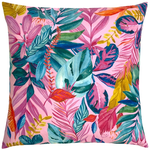 This colourful masterpiece is a tropical delight with vibrant corals and greens. This fully reversible cushion will instantly freshen up your outdoor space.