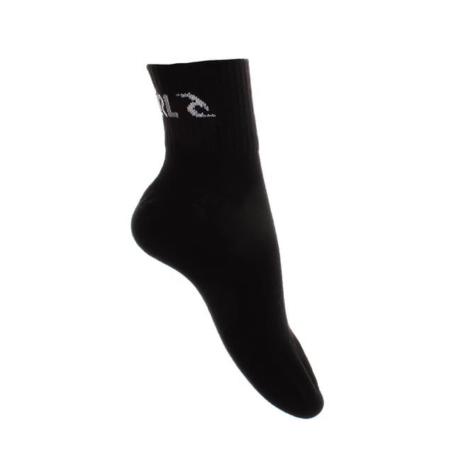 RIP CURL Socken für Herren – Quarter – 3er-Pack Baumwollpaare.

 Verleihen Sie Ihren Tagen Stil und Komfort mit den kurzen (Viertel-)Socken Rip Curl, die für Männer entwickelt wurden, die eine perfekte Kombination aus Funktionalität und Design suchen.

 Dieses Paket enthält drei Paar weiche Baumwollsocken, die jeweils mit den ikonischen Grafikdesigns der Marke verziert sind und die Essenz des Surfens und Abenteuers widerspiegeln.

 Mit einer Länge, die den Knöchel vollständig bedeckt und leicht darüber hinausreicht, bieten diese Socken mehr Halt und Schutz als Knöchelsocken und eignen sich daher perfekt für den täglichen Gebrauch oder sportliche Aktivitäten.

 Das Baumwollgewebe garantiert optimale Atmungsaktivität, während die Verstärkung an den am stärksten beanspruchten Stellen (Ferse und Zehen) für Haltbarkeit und Komfort den ganzen Tag über sorgt.

 Diese RIP CURL-Socken eignen sich ideal zum Kombinieren mit Turnschuhen oder Freizeitschuhen und bieten die perfekte Passform und den perfekten Stil, den Sie für jeden Anlass benötigen.
 Komposition: 64 % Baumwolle, 32 % Polyester, 2 % Polyamide, 2 % Elasthan
 Pflege:
- Maximal bei 30 °C waschen.
 - Verwenden Sie einen Schonwaschgang.
 - Verwenden Sie kein Bleichmittel.
 - Vermeiden Sie den Trockner.