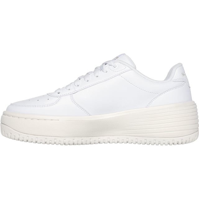 Grand 92 - Be Lifted Schuhe Aktualisiere deinen Look mit dem Skechers Grand 92 - Be Lifted, einem Klassiker im Kleiderschrank. Er hat eine cleane Court-Silhouette, ein geschnürtes Obermaterial aus Duraleather, eine gepolsterte Skechers Air-Cooled Memory Foam-Einlegesohle und eine gewagte Plateau-Zwischensohle.