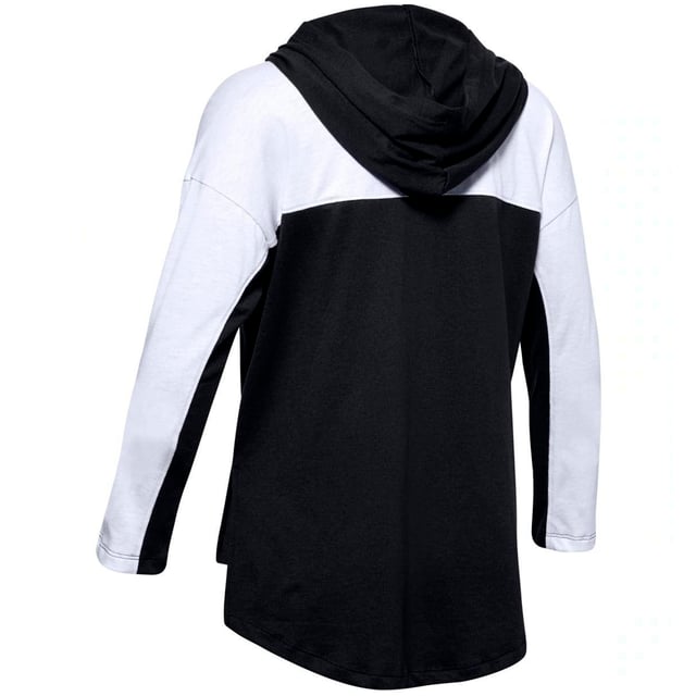 Under Armour Girls Favourite Jersey Hoodie Taped Jumper 1351675 001 Super-soft, cotton-blend fabric provides all-day comfort
Slightly oversized fit with drop hem shoulder
Dropped, shaped hem for enhanced coverage
Colour blocked back & sleeve panel
60% Cotton/40% Polyester