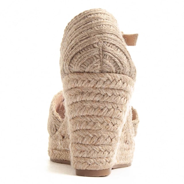 Espadrille aus Espartograss für Damen. Bequeme Passform. Gepolsterte Innensohle. Rutschfeste Sohle. Verstärkte Nähte. Für unsere Marke von anderen Herstellern gefertigt. Ungefähre Maße: 8 cm Absatz und 2 cm Plateau.